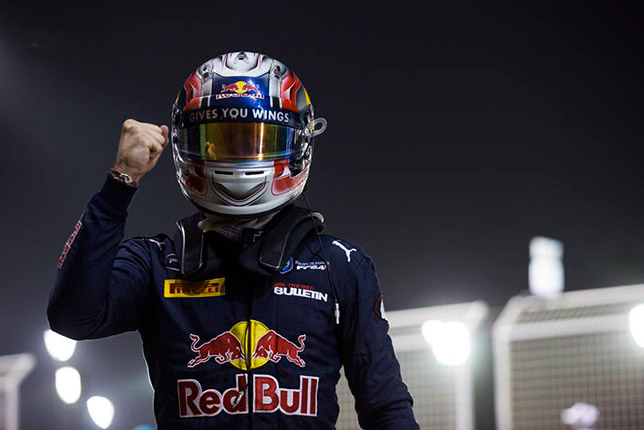 Гасли выиграл первую гонку GP2 в Абу-Даби, Маркелов — 3-й, Джовинацци — 5-й